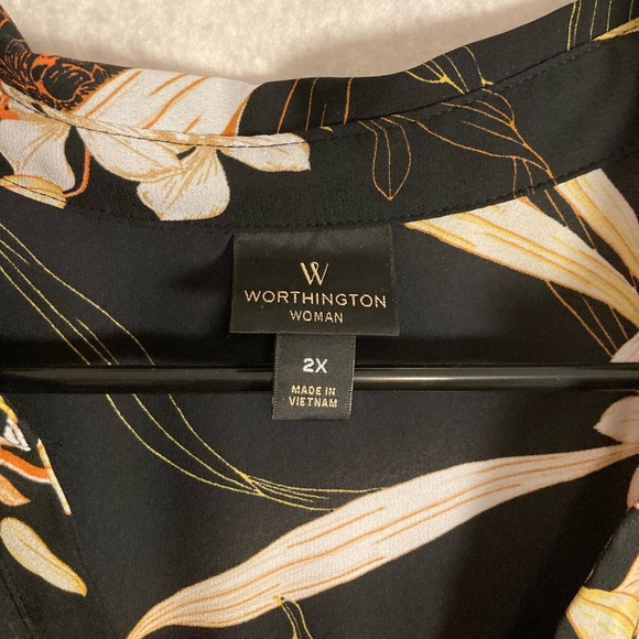 2X Dress shirt - Picture 2 of 4